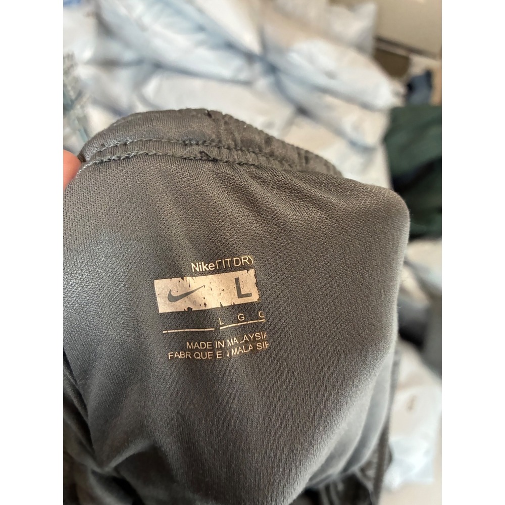 Nike FIT DRY Mens Athletic Shorts Black Grey Size Large 9 Inch Inseam 3542 - Picture 12 of 14